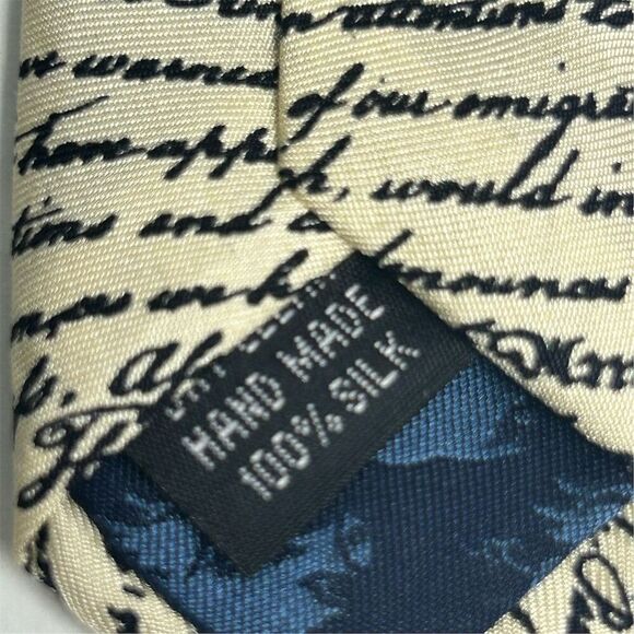 Alynn Men's Ivory Silk Declaration of Independence Necktie - Picture 4 of 7